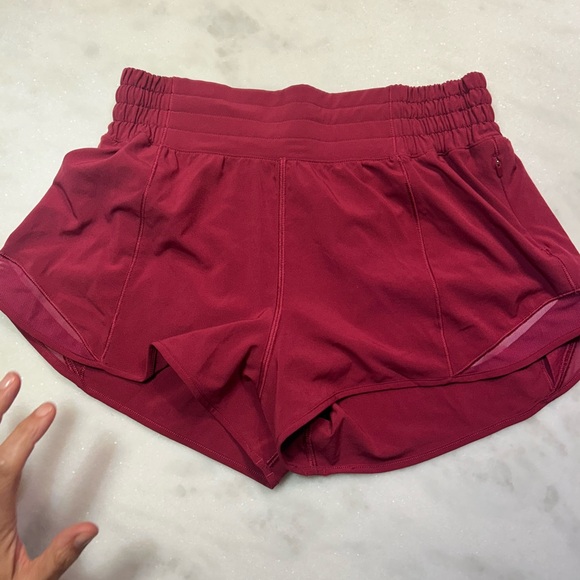 Lululemon Hotty Hot 4 inch  Burgundy Athletic Shorts - Picture 1 of 1